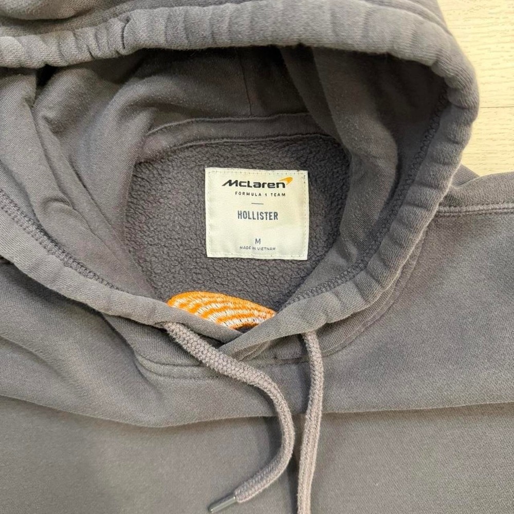 McLaren Formula 1 Racing Team Hollister Hoodie Mens Size Medium - Picture 4 of 6